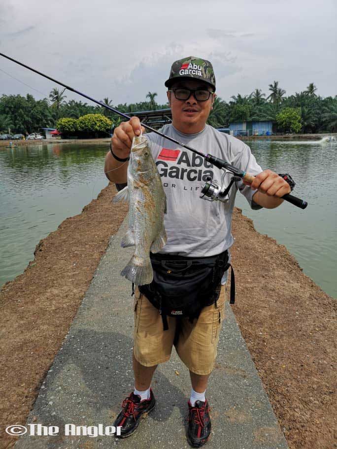 silver max spinning reel